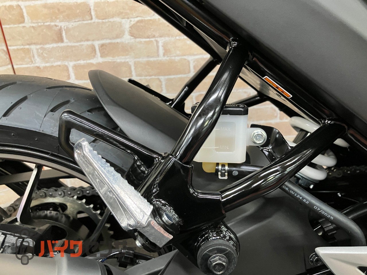 GIXXER250 2025年モデル LEDヘッドライト 油冷シングルエンジン_19