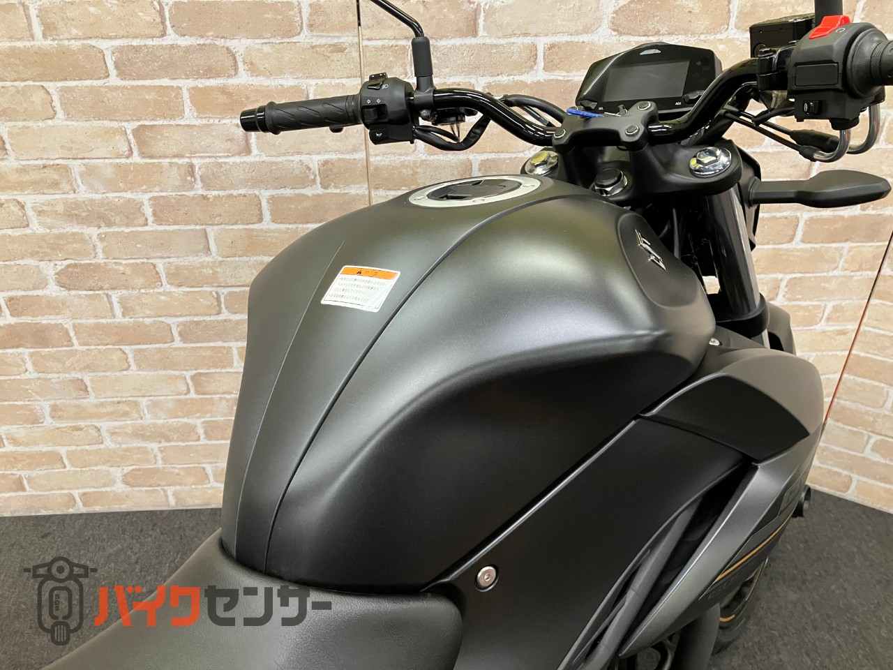 GIXXER250 2025年モデル LEDヘッドライト 油冷シングルエンジン_26