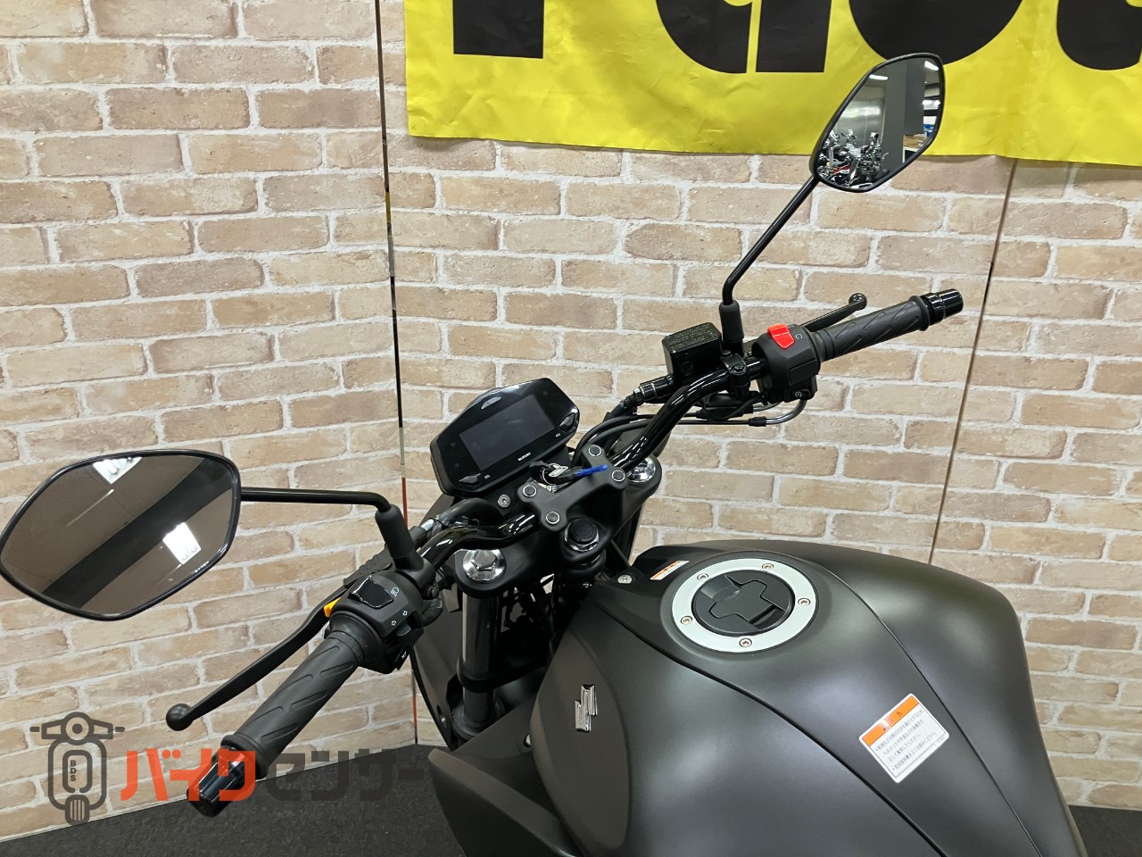 GIXXER250 2025年モデル LEDヘッドライト 油冷シングルエンジン_31