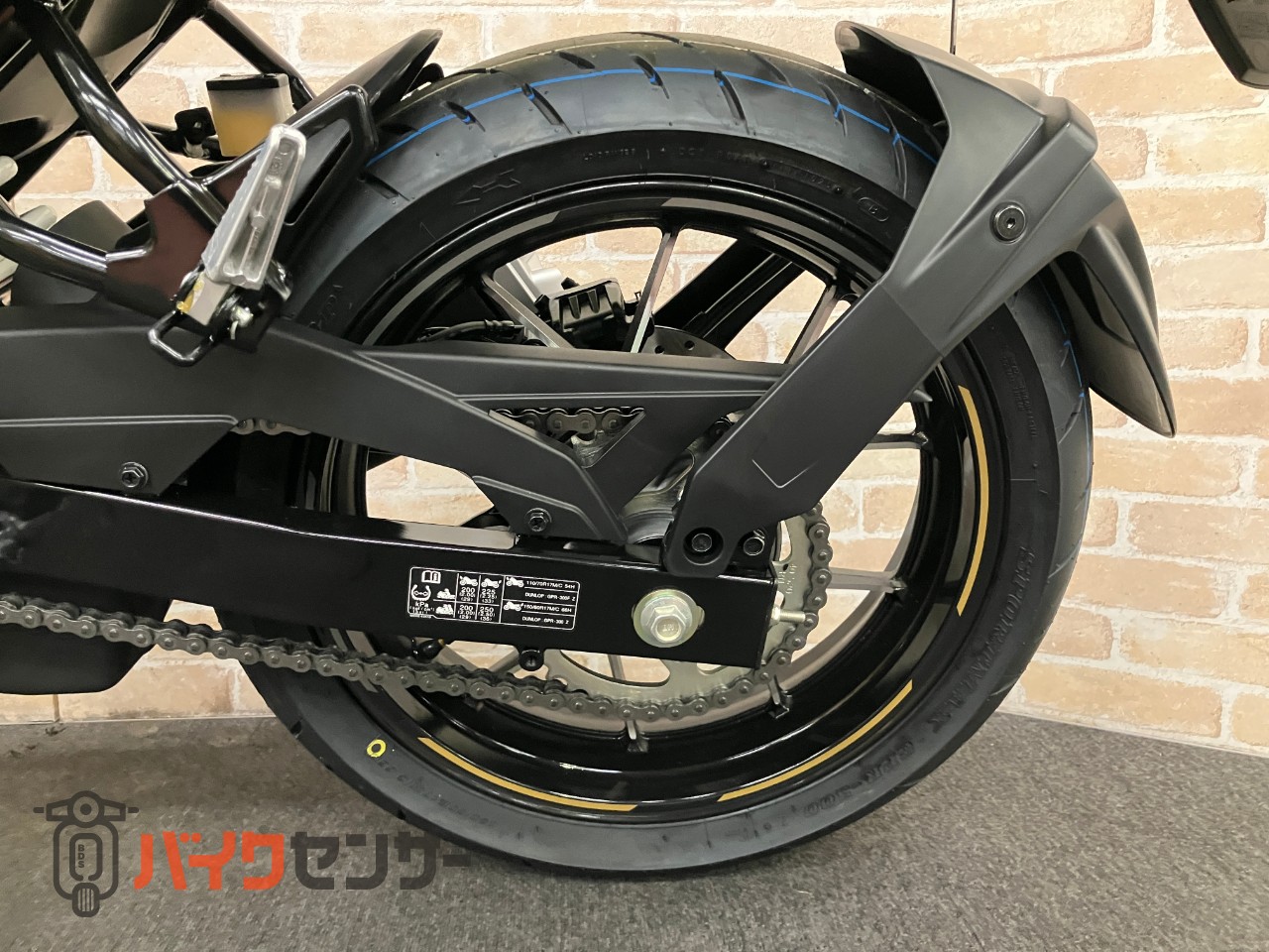 GIXXER250 2025年モデル LEDヘッドライト 油冷シングルエンジン_43