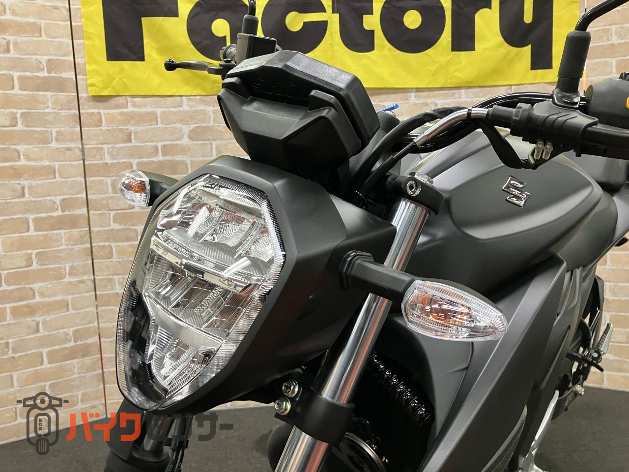 GIXXER250 2025年モデル LEDヘッドライト 油冷シングルエンジン_47