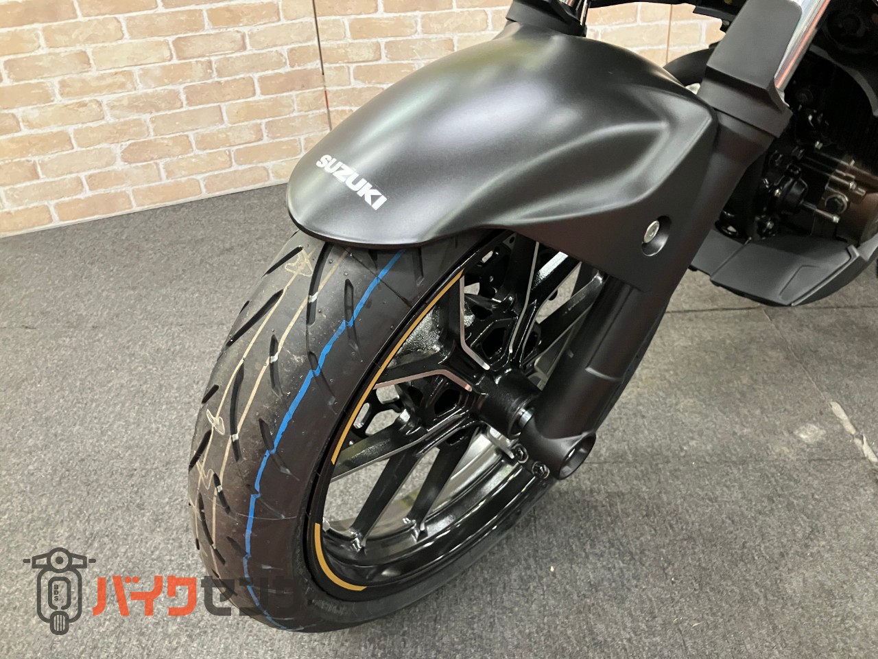 GIXXER250 2025年モデル LEDヘッドライト 油冷シングルエンジン_48