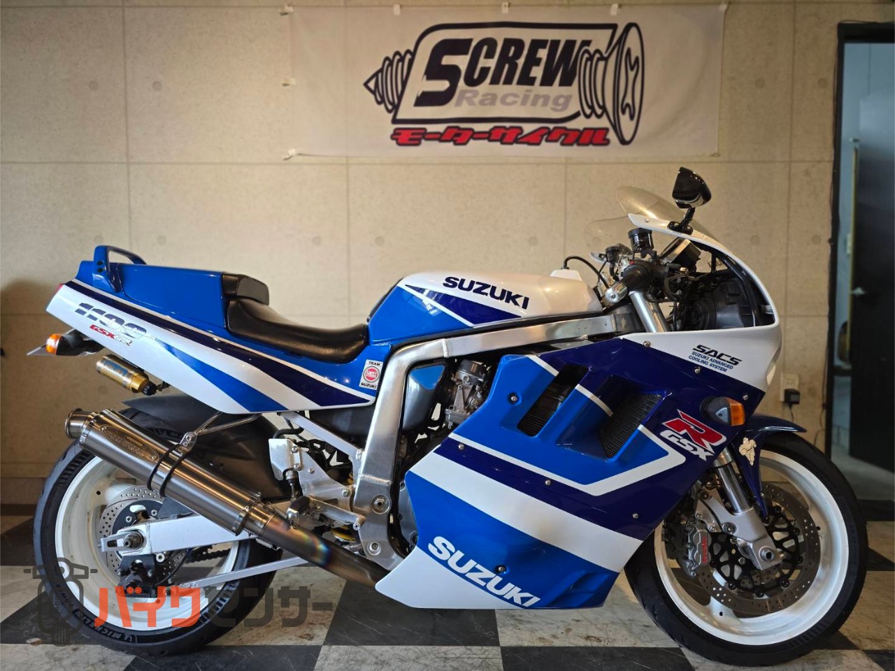 スズキ GSX-R1100 テックサーフ フルエキマフラー装着 ブレンボ