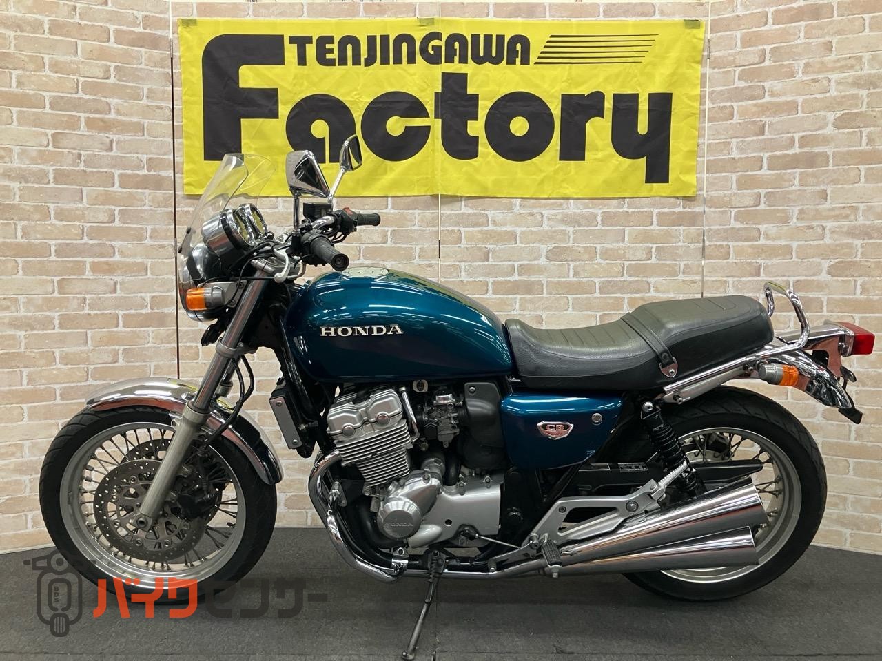 CB400FOUR グリップヒーター　メーターバイザー エンジンガード　ETC　ノーマルマフラー_1