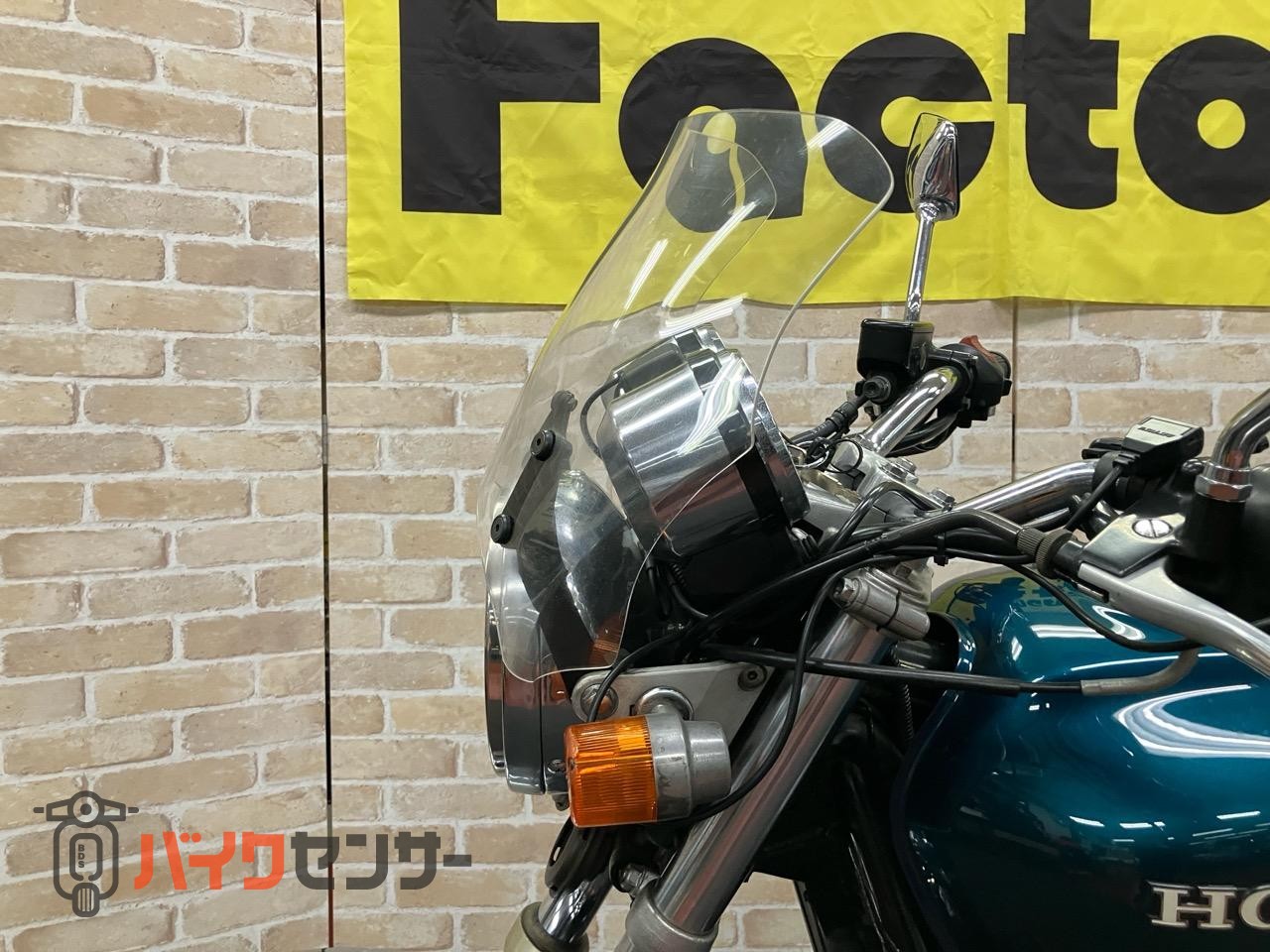 CB400FOUR グリップヒーター　メーターバイザー エンジンガード　ETC　ノーマルマフラー_12