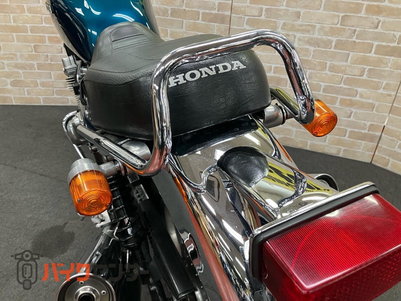 CB400FOUR グリップヒーター　メーターバイザー エンジンガード　ETC　ノーマルマフラー_21