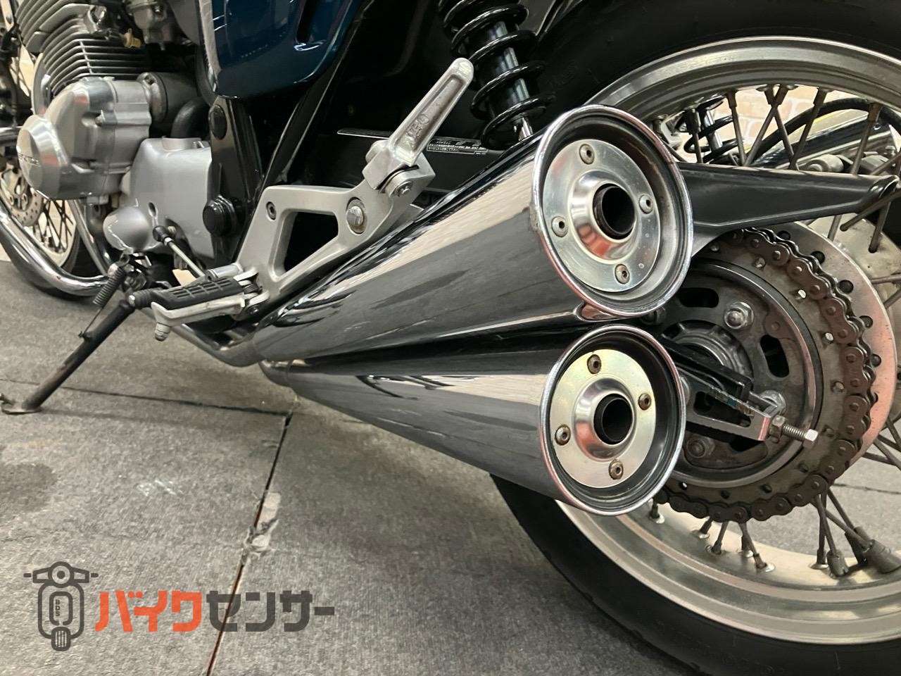 CB400FOUR グリップヒーター　メーターバイザー エンジンガード　ETC　ノーマルマフラー_32