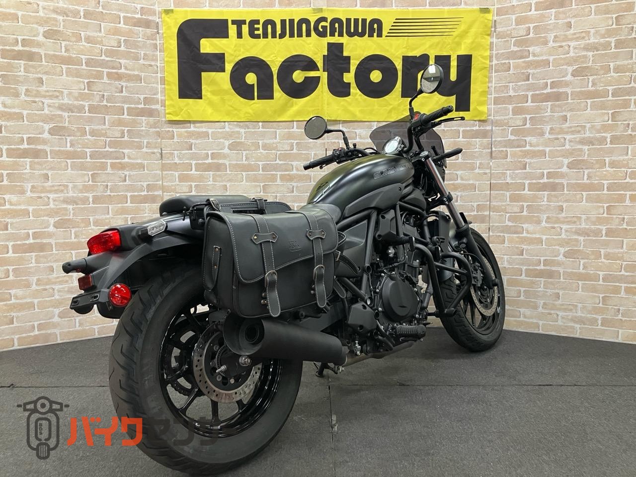 エリミネーター400　メーターバイザー　エンジンガード　トリックスター　スリップオン　サイドバック　コアガード_4