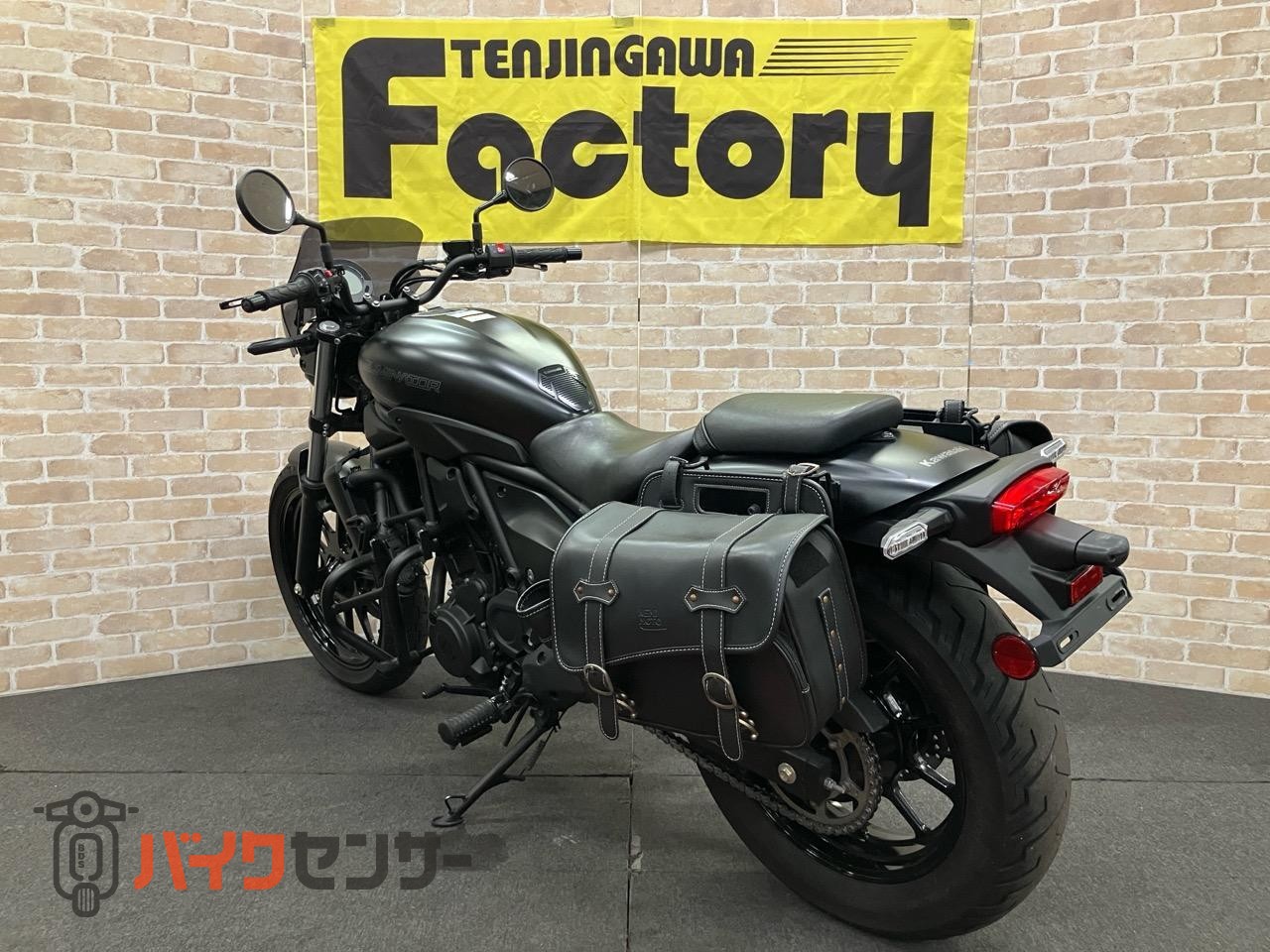 エリミネーター400　メーターバイザー　エンジンガード　トリックスター　スリップオン　サイドバック　コアガード_5