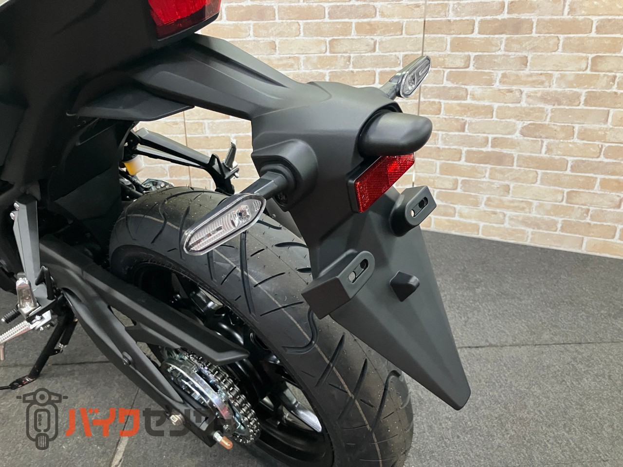 YZF-R25 2025年モデル LEDライト 中型軽量スーパースポーツ_6