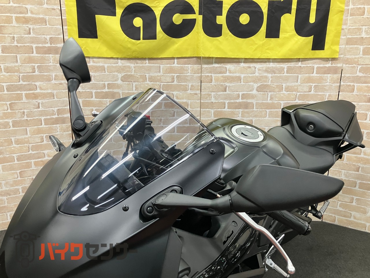 YZF-R25 2025年モデル LEDライト 中型軽量スーパースポーツ_18