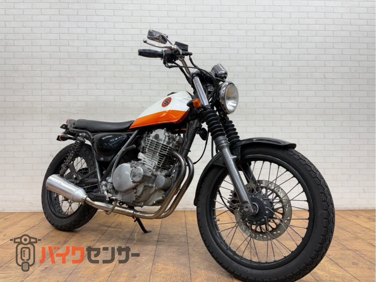 スズキ グラストラッカー スーパートラップマフラー カスタムミラー