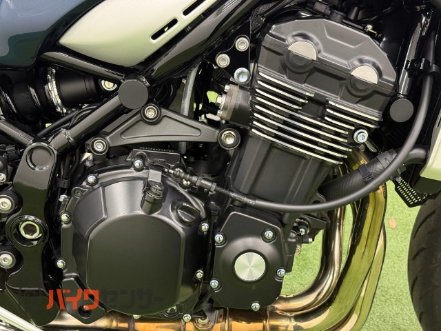 Z900RS ラジエーターガード 2口USB 納車整備費用込み - KAWASAKI