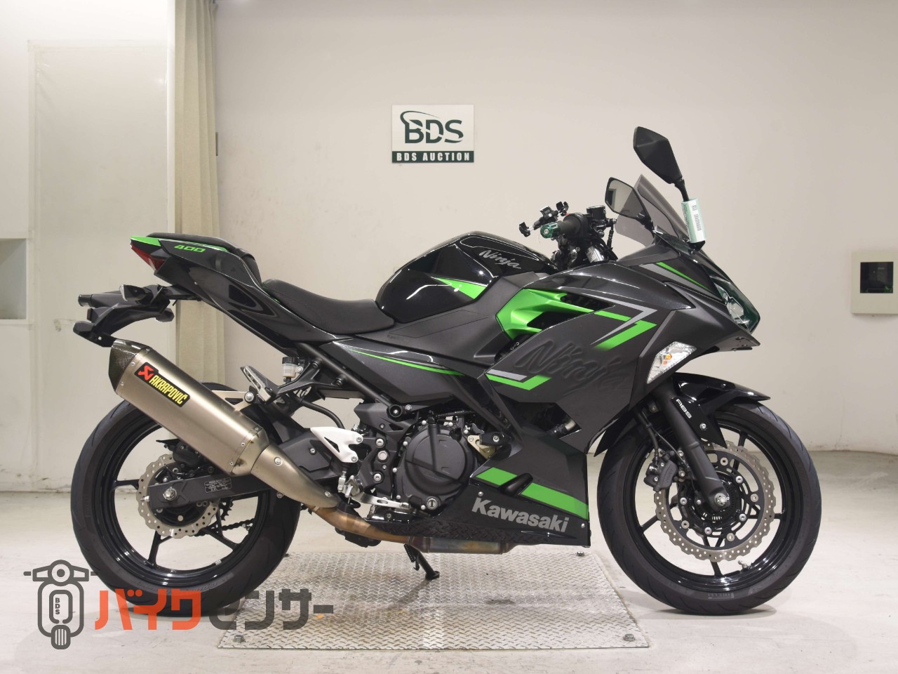 NINJA400 アクラポスリップオン コアガード サイドスライダー スクリーン ハイシート マウントバー バーエンド_0