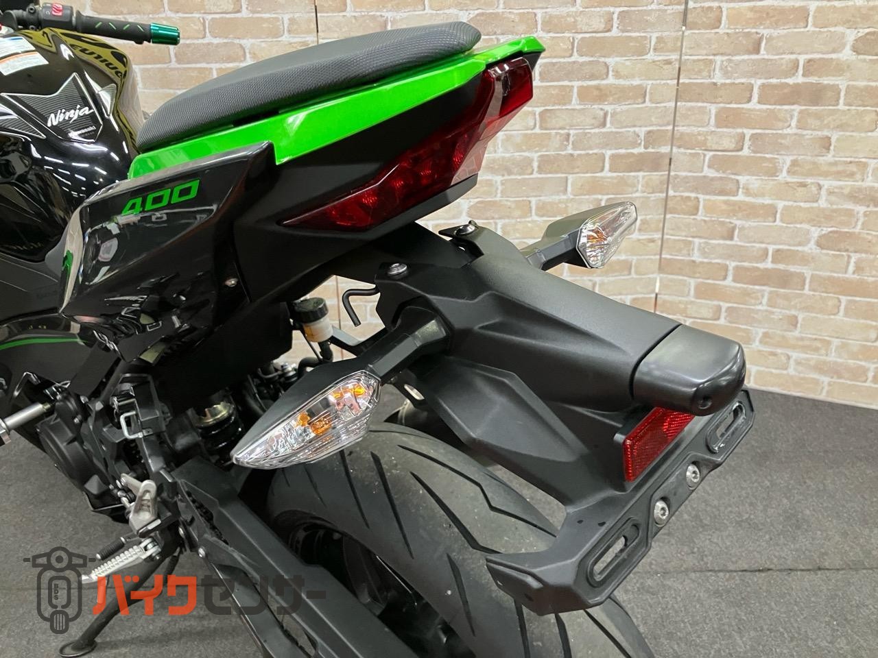 NINJA400 アクラポスリップオン　コアガード　サイドスライダー　スクリーン　ハイシート　マウントバー　バーエンド_6