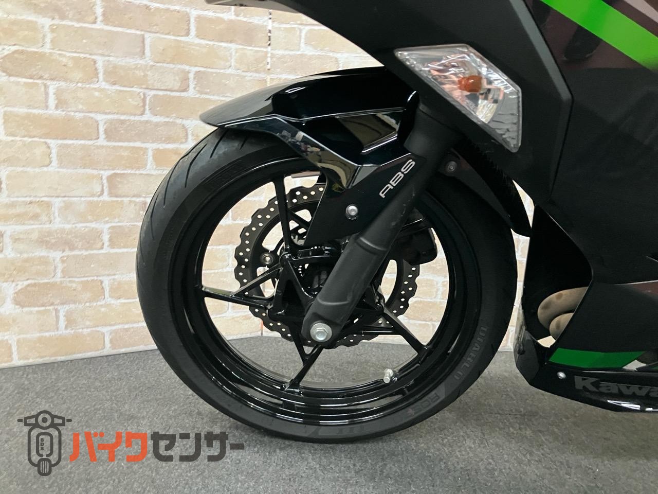 NINJA400 アクラポスリップオン　コアガード　サイドスライダー　スクリーン　ハイシート　マウントバー　バーエンド_8