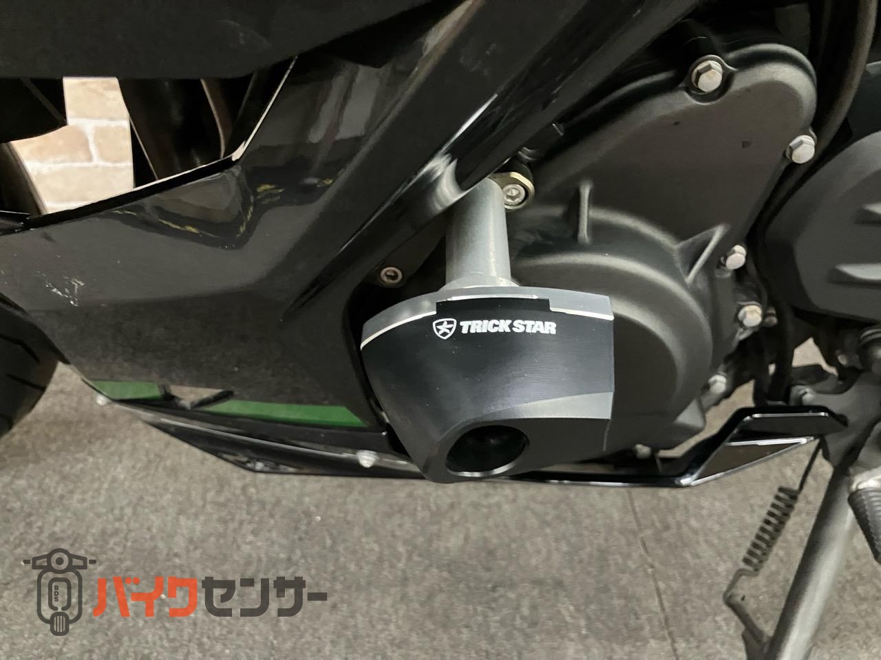 NINJA400 アクラポスリップオン　コアガード　サイドスライダー　スクリーン　ハイシート　マウントバー　バーエンド_10