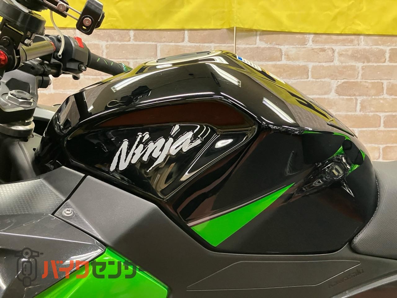 NINJA400 アクラポスリップオン　コアガード　サイドスライダー　スクリーン　ハイシート　マウントバー　バーエンド_11