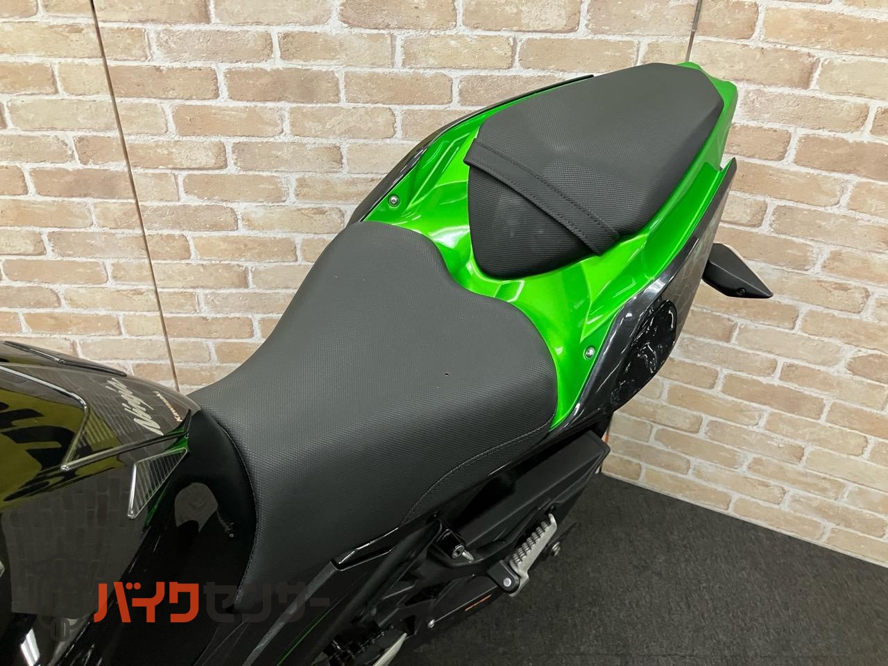 NINJA400 アクラポスリップオン　コアガード　サイドスライダー　スクリーン　ハイシート　マウントバー　バーエンド_20