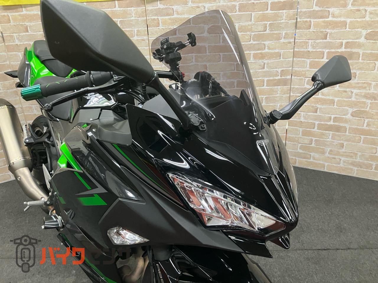 NINJA400 アクラポスリップオン　コアガード　サイドスライダー　スクリーン　ハイシート　マウントバー　バーエンド_24