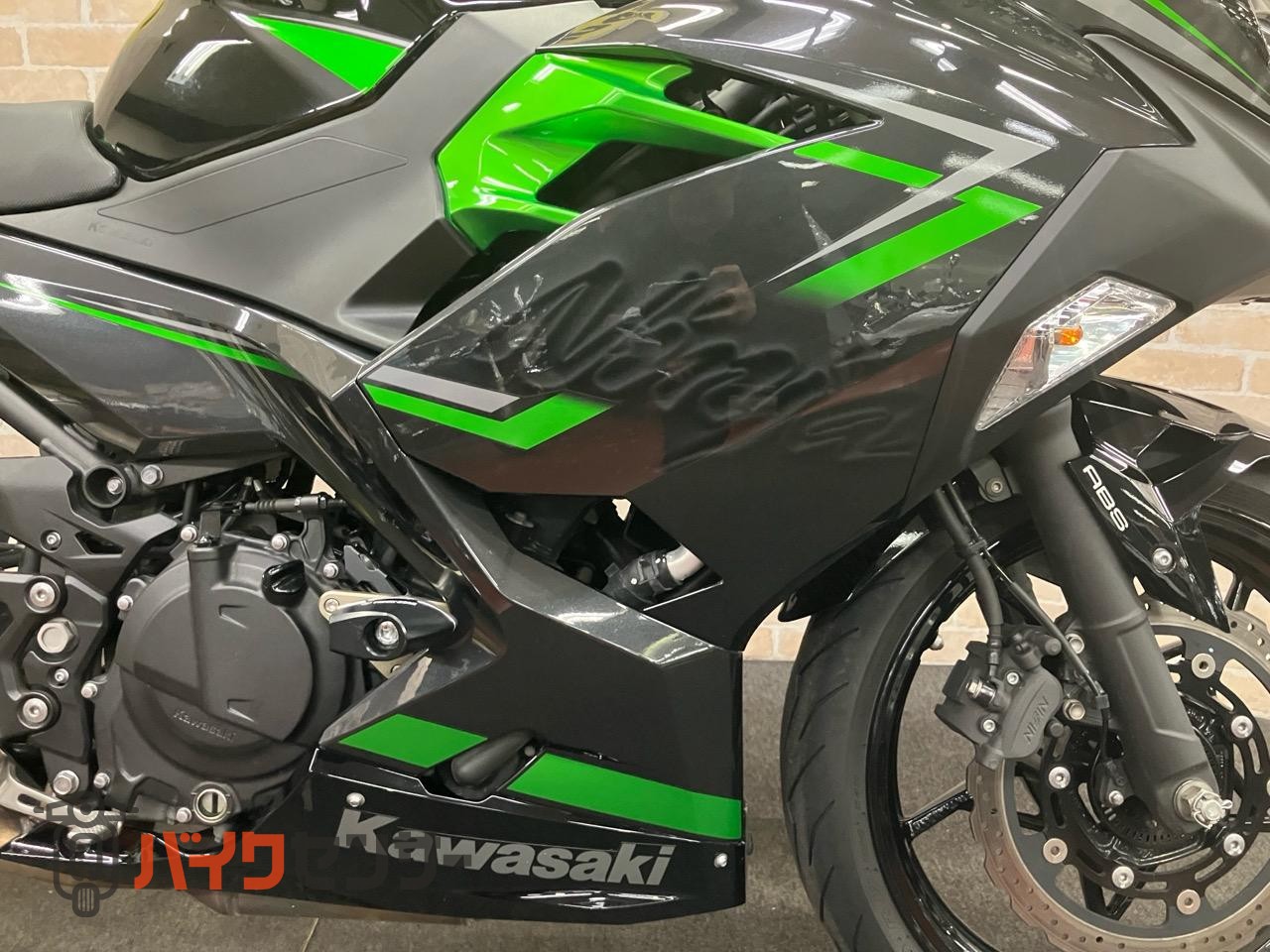 NINJA400 アクラポスリップオン　コアガード　サイドスライダー　スクリーン　ハイシート　マウントバー　バーエンド_32