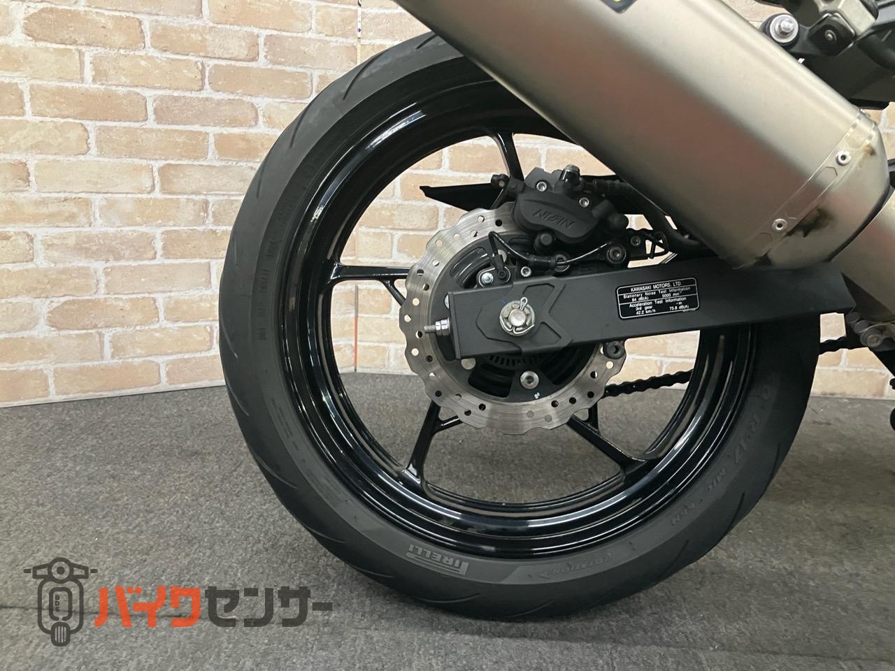 NINJA400 アクラポスリップオン　コアガード　サイドスライダー　スクリーン　ハイシート　マウントバー　バーエンド_37