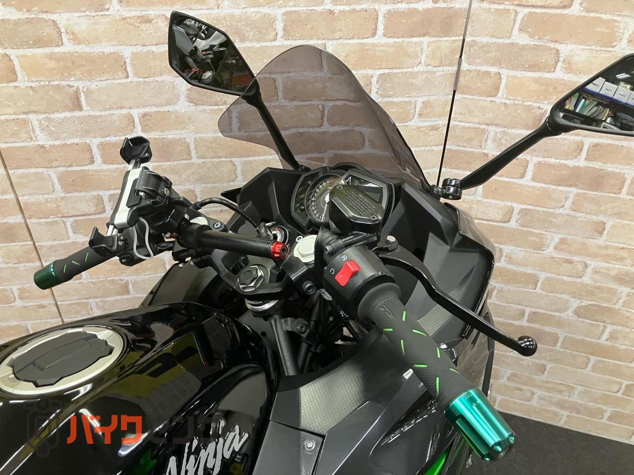 NINJA400 アクラポスリップオン　コアガード　サイドスライダー　スクリーン　ハイシート　マウントバー　バーエンド_43
