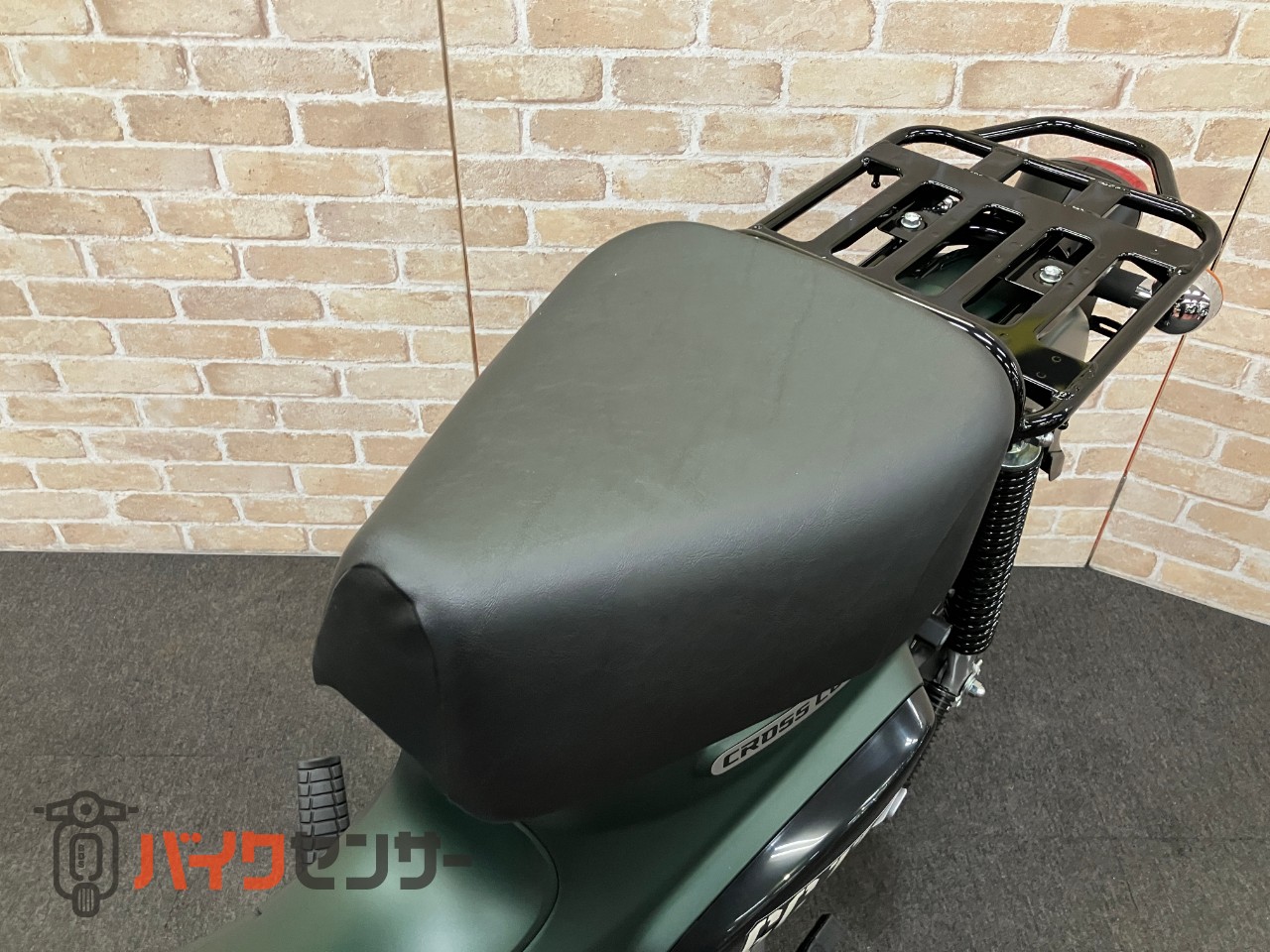 クロスカブ110 最新モデル マットアーマードグリーンメタリック_17