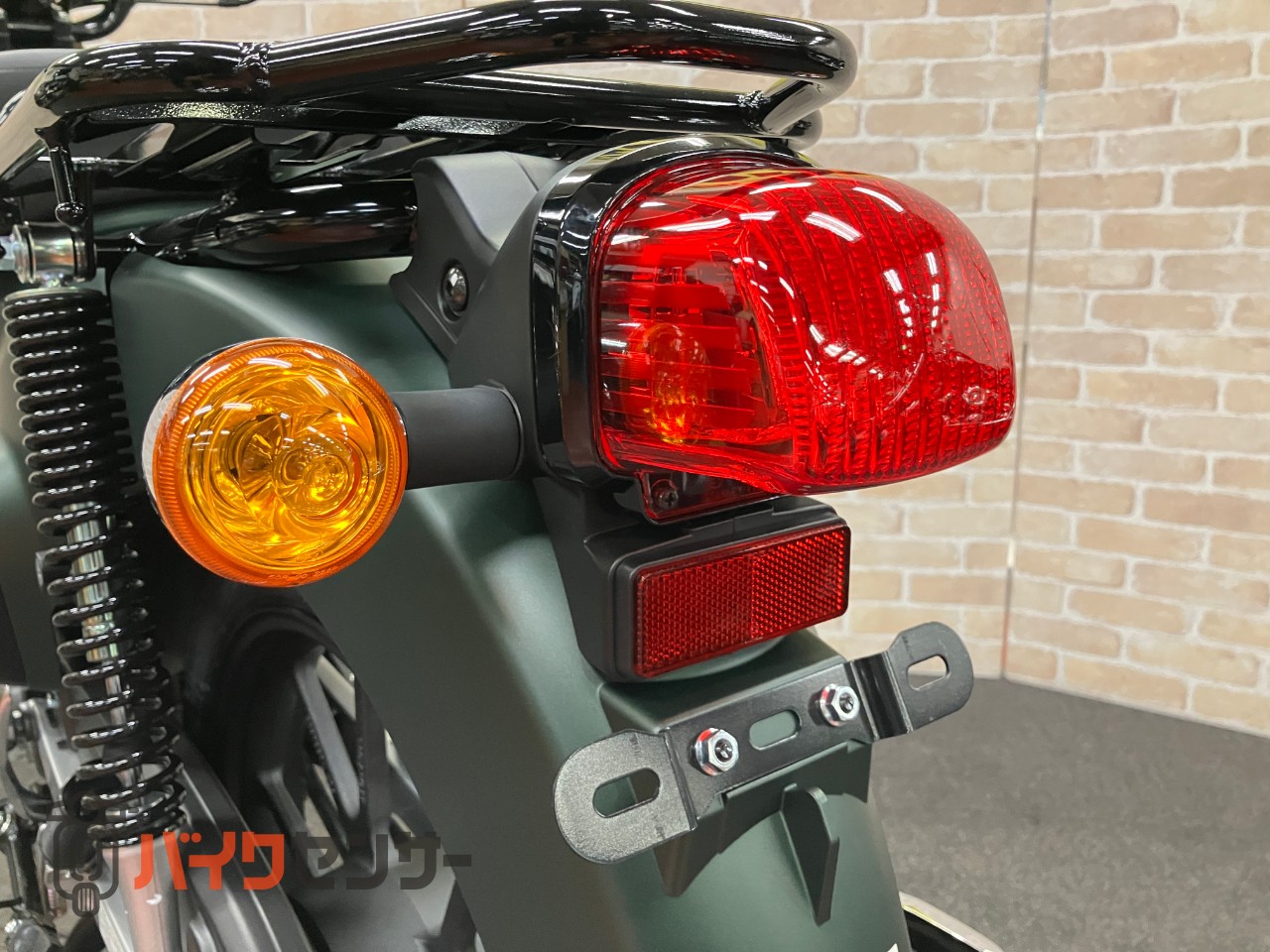 クロスカブ110 最新モデル マットアーマードグリーンメタリック_8