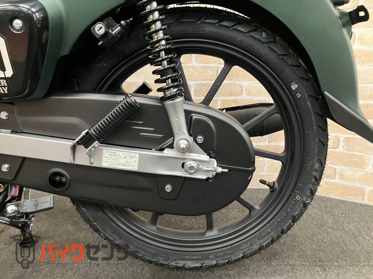 クロスカブ110 最新モデル マットアーマードグリーンメタリック_18