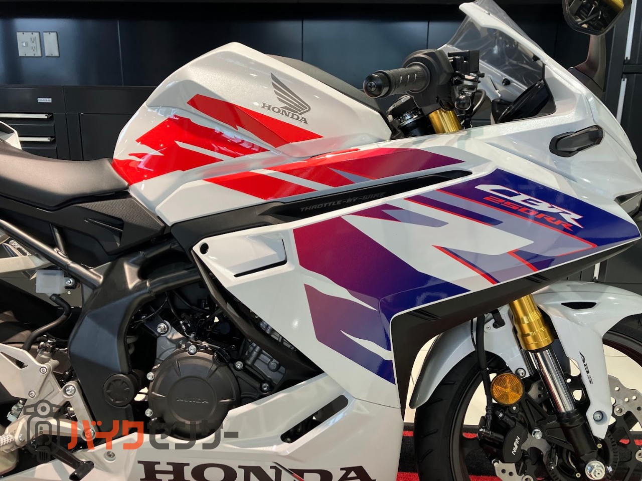ホンダ CBR250RR MC51 2025年モデル ABS パールグレアホワイト B593465