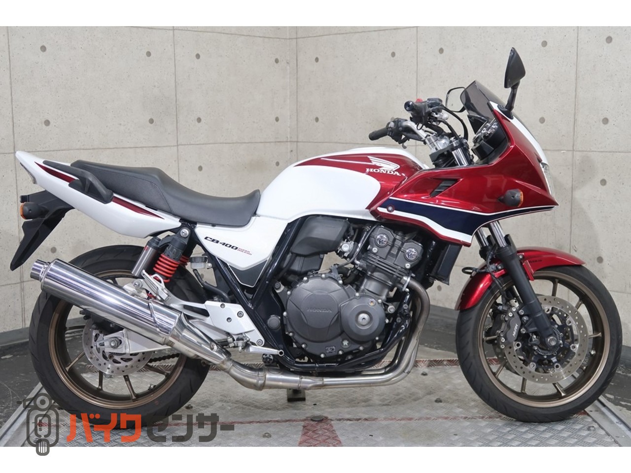 NC39 NC42 白赤ツートン 三段シート 50cm/ CB400SF NC39 NC42 白赤ツートン 三段シート 50cm/ CB400SF