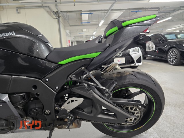 NINJA ZX-10R SE マルケジーニ クイックシフト 電子制御サスペンション