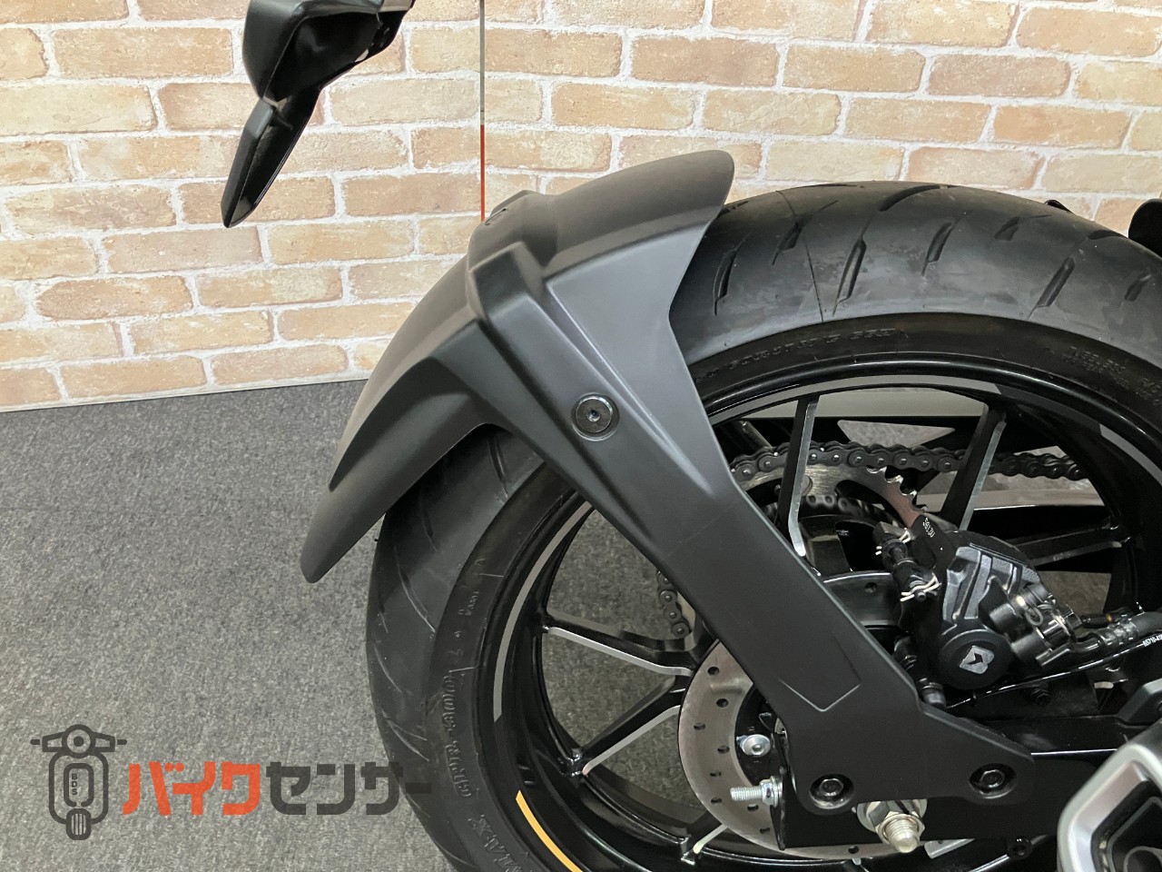 GIXXER SF250 2025年モデル　　マットボルドーレッドメタリック・マットブラックメタリック　油冷4サイクルエンジン_33