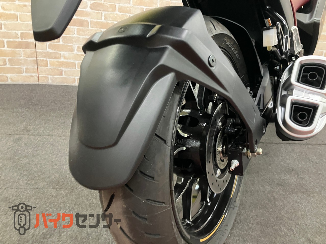 GIXXER SF250 2025年モデル　　マットボルドーレッドメタリック・マットブラックメタリック　油冷4サイクルエンジン_38