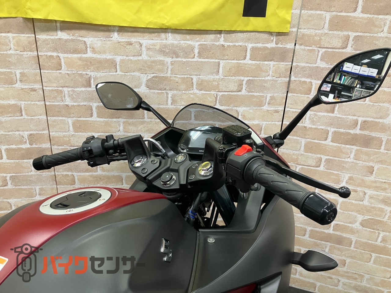 GIXXER SF250 2025年モデル　　マットボルドーレッドメタリック・マットブラックメタリック　油冷4サイクルエンジン_40