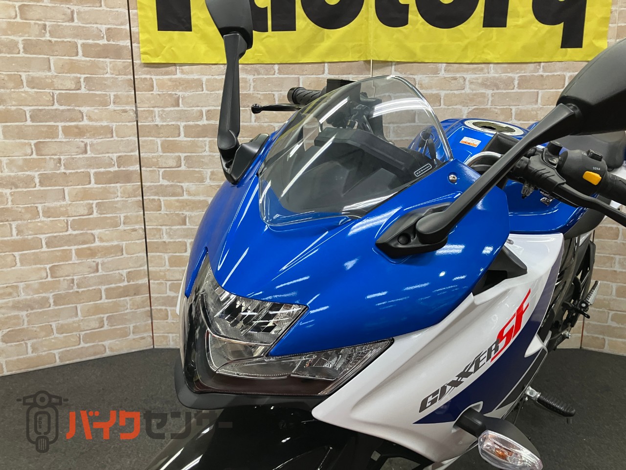 GIXXER SF250　2025年モデル　トリトンブルーメタリック・パールグレッシャーホワイト_17