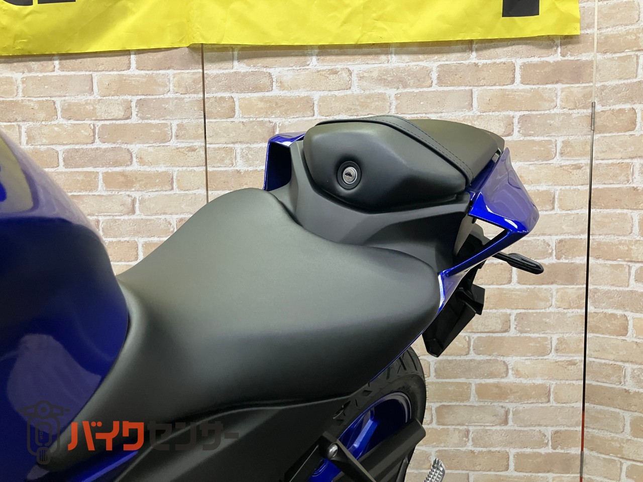 YZF-R25　2025年モデル　アシスト＆スリッパークラッチ　フルLED USB電源ソケット標準装備_21