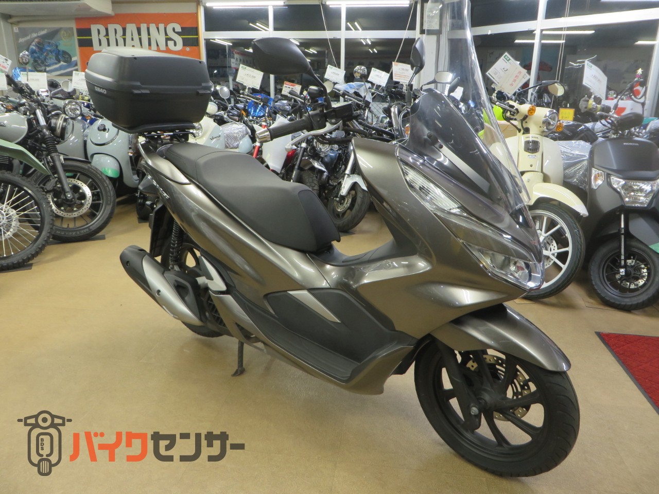 ホンダ PCX150 ドラレコ グリップヒーター リアボックス 2018年モデル