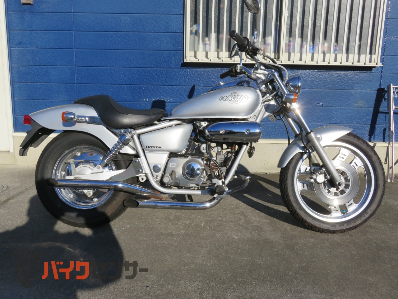 ホンダ マグナ50 AC13 スラッシュマフラー2本出し タイヤ前後新品