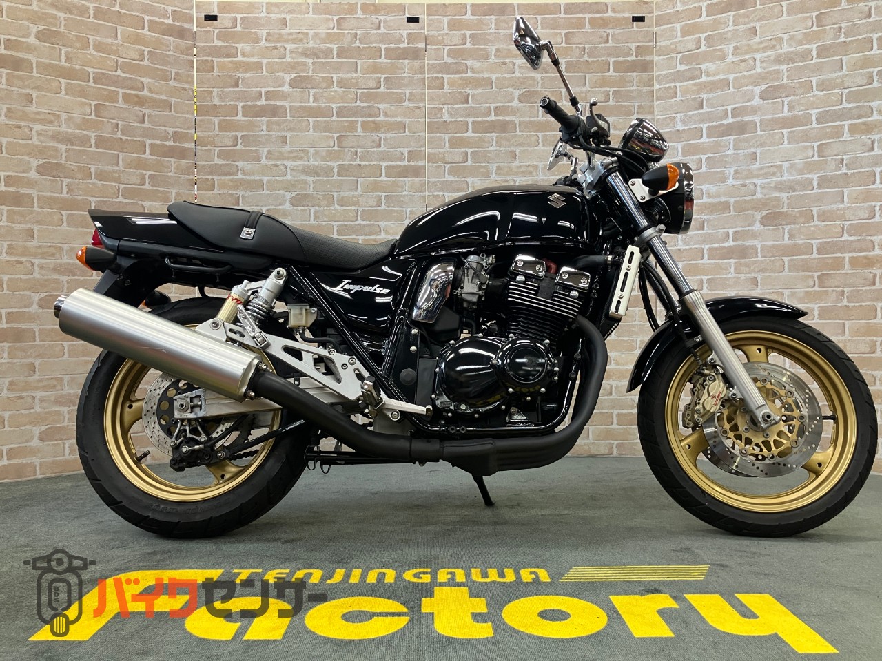 GSX400インパルス　パールネブラーブラック　社外リアサス_0