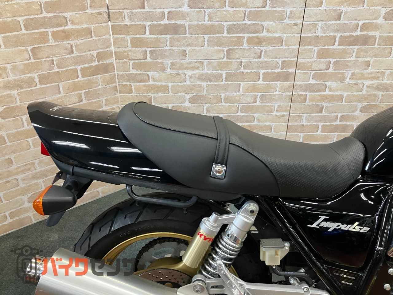 GSX400インパルス　パールネブラーブラック　社外リアサス_40