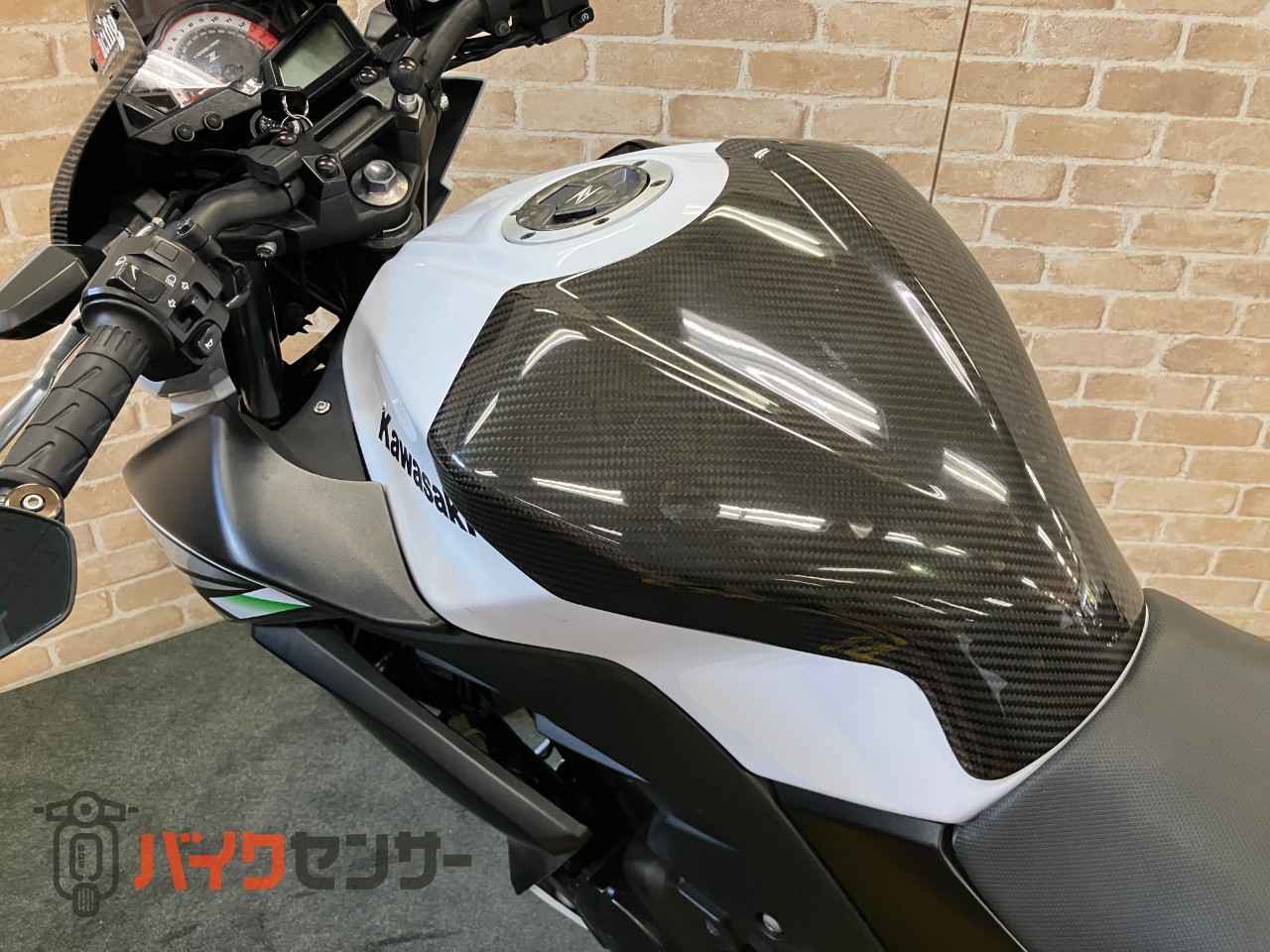 Z250 WR'Sフルエキゾースト　マジカルレーシング　スクリーン　インナーフェンダー　フェンダーレス　バーエンドミラー　タンクカバー_8