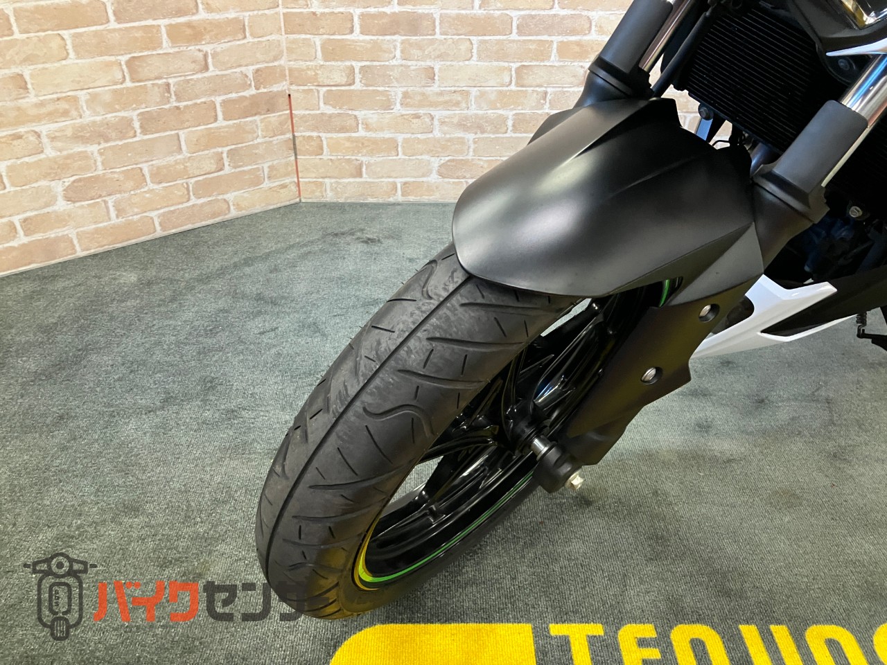 Z250 WR'Sフルエキゾースト　マジカルレーシング　スクリーン　インナーフェンダー　フェンダーレス　バーエンドミラー　タンクカバー_25