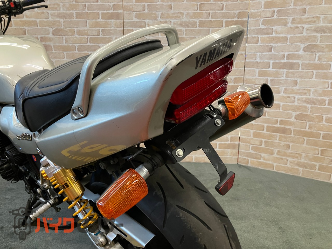 XJR1200 ノジマフルエキ フェンダーレス エンジンスライダー FCR39パイ パワーフィルター_6