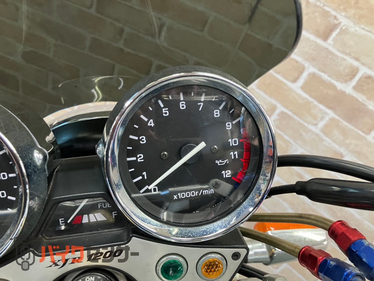 XJR1200 ノジマフルエキ フェンダーレス エンジンスライダー FCR39パイ パワーフィルター_11