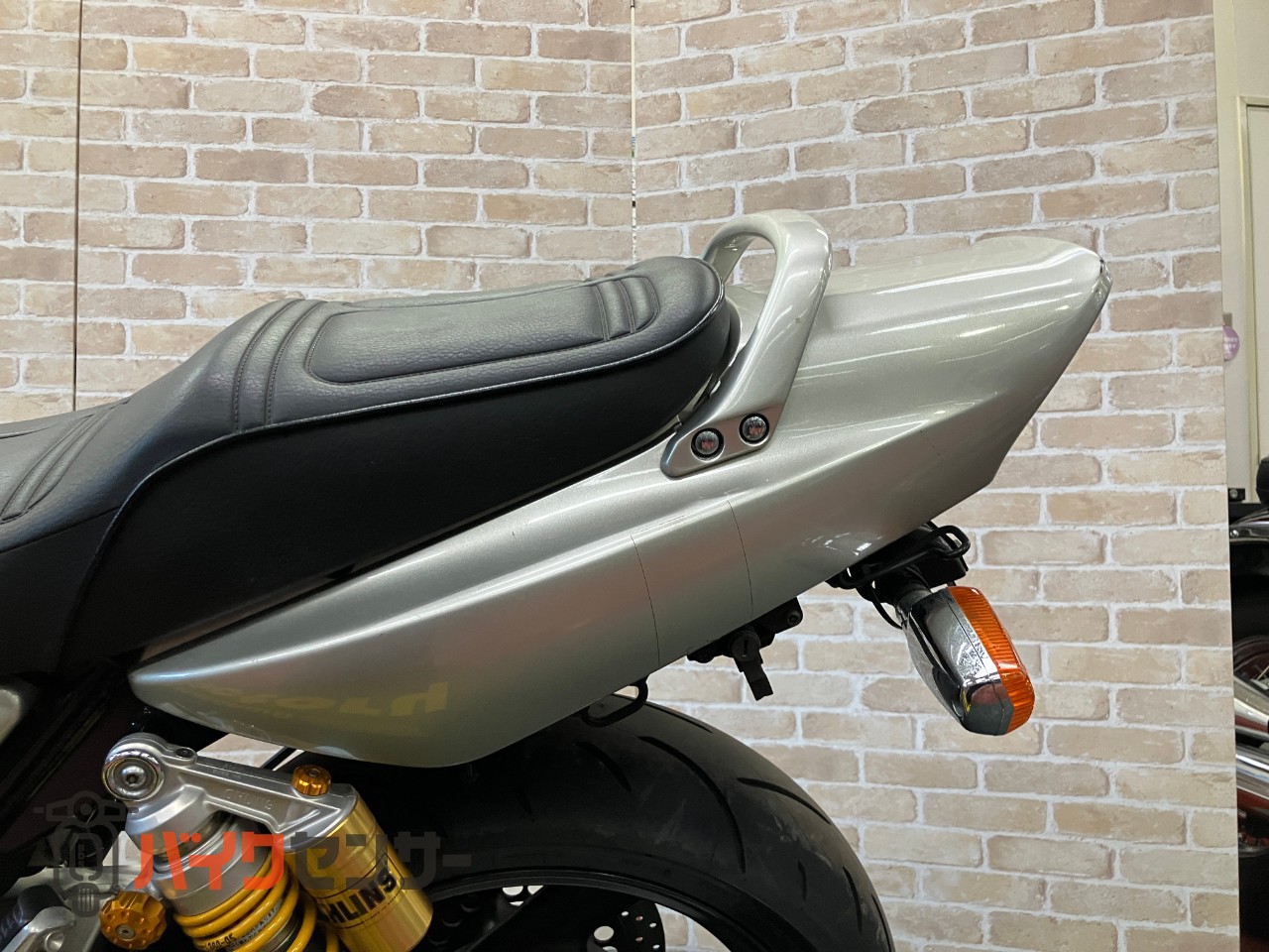 XJR1200 ノジマフルエキ フェンダーレス エンジンスライダー FCR39パイ パワーフィルター_20