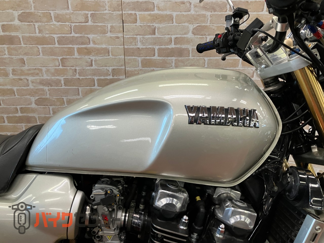 XJR1200 ノジマフルエキ フェンダーレス エンジンスライダー FCR39パイ パワーフィルター_35