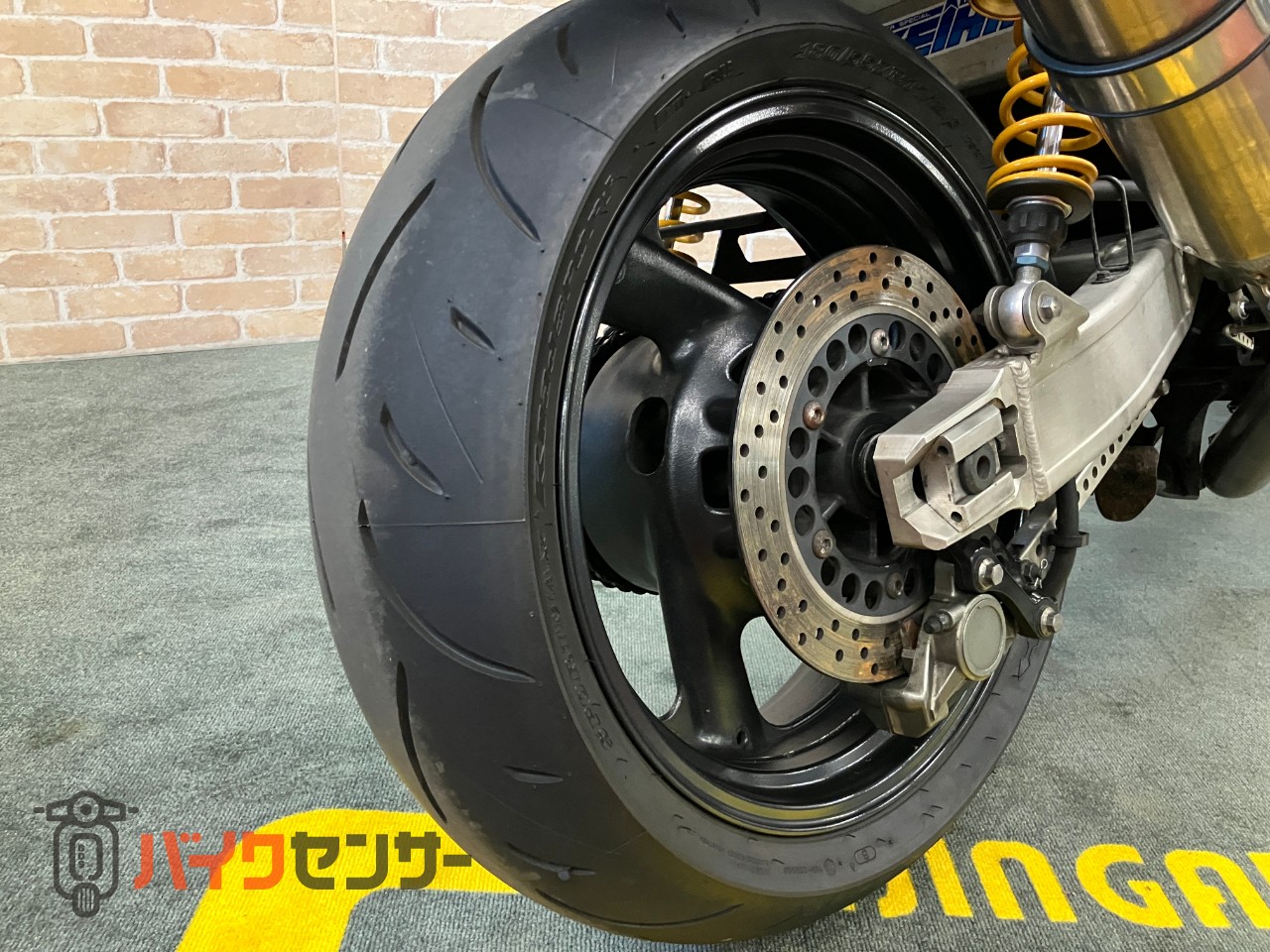 XJR1200 ノジマフルエキ フェンダーレス エンジンスライダー FCR39パイ パワーフィルター_45