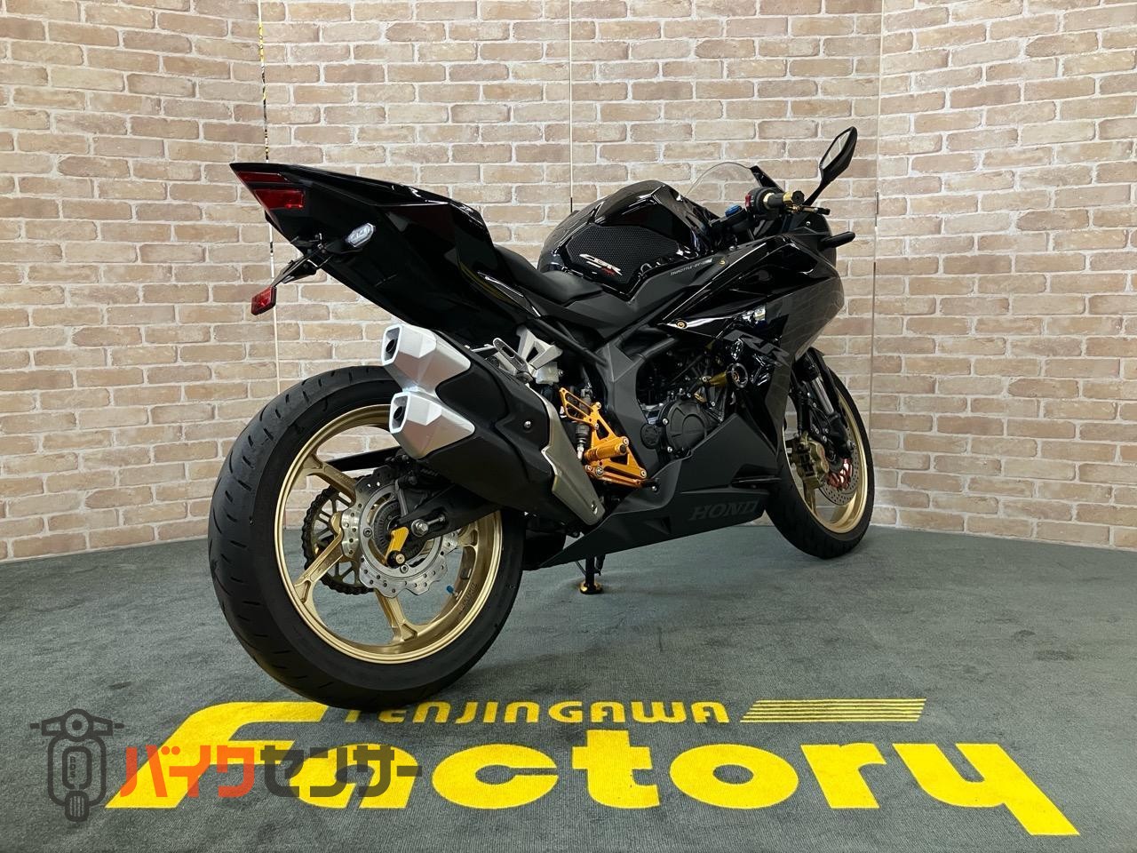 CBR250RR 上下クイックシフター 前後ゲイルスピードホイール ベビーフェイスバックステップ ブレンボキャリパー ETC_1